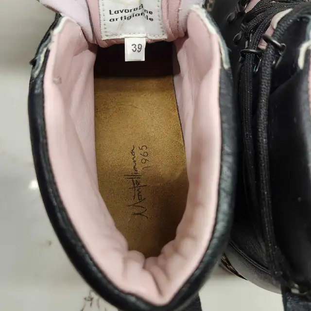 MONTELLIANA All Leather Women’s Combat Boots in Women's - Shoes in Oakville / Halton Region - Image 7