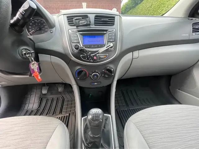 2015 Hyundai Accent578311100532664325