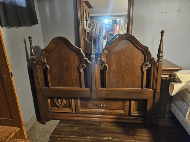 Antique bedroom set in Multi-item in Peterborough - Image 3