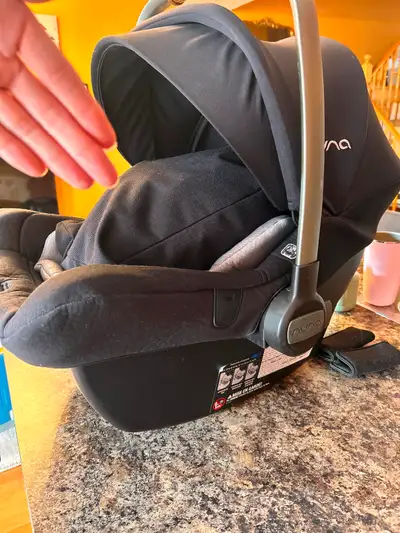 Nuna Pipa Ultralite carseat, View more