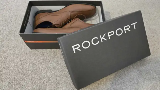 Rockport Leather Dress Shoes in Men's Shoes in Markham / York Region - Image 4