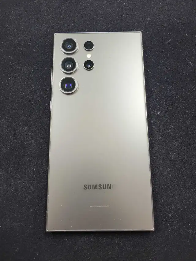 Samsung S24 Ultra 256GB Unlocked  in Cell Phones in Belleville - Image 4