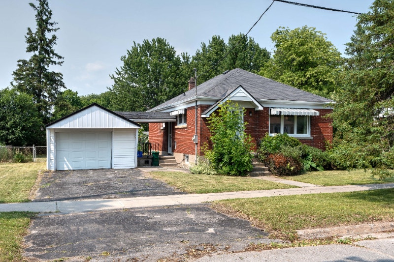 Affordable Detached 3 Bedroom Home in Kingston Houses for Sale