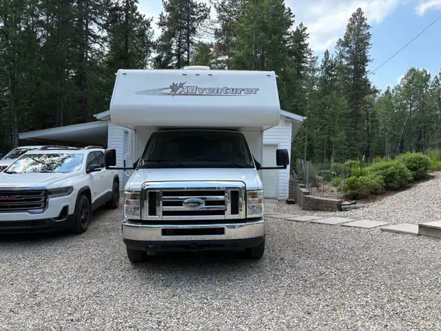 Adventurer Class C Motorhome - REDUCED in RVs & Motorhomes in Red Deer - Image 3