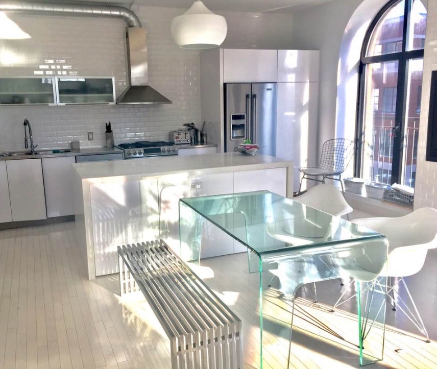 Loft meuble, parking, A/C, foyer, Tout inclus, chauffe, eclaire — photo 1