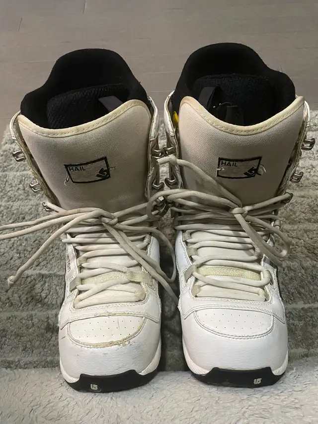 Burton Hail Men’s Snowboard Snowboarding Boots US 8 in Snowboard in Calgary - Image 3