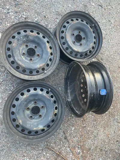 Set of four 16” Nissan Rims in good condition. Inscription: J 16×16 1/2 JJ TOPY 3 04 11 JM00B Nissan...