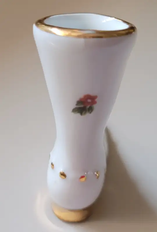 Vintage Limoges France Miniature White & Gold Porcelain Boot in Arts & Collectibles in Oshawa / Durham Region - Image 5