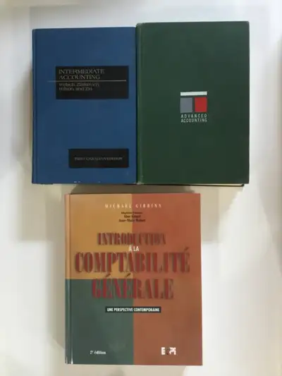 Livres de comptabilité vintage en français ou en anglais à 10$ chacun. 1 & 2) Introduction à la comp...