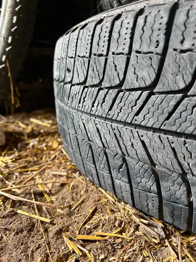 These Winter tires still in good shape. Come off a Chevy impala. Will fit various other models.