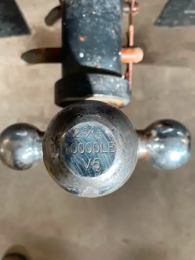 Trailer hitch, 10,000 lb 1 and7/8 - 2” and 2 and5/16 balls Tough rock tamers attached Class ll/lll/l...