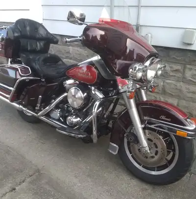 The bike runs good, 96,000K. Looking to trade for older British bikes, bikes with large cc's 2-strok...
