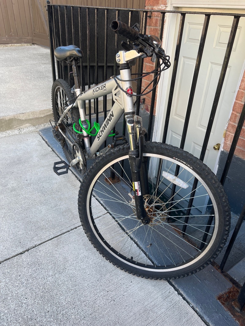Bicycle for sale very good condition Road Mississauga / Peel Region