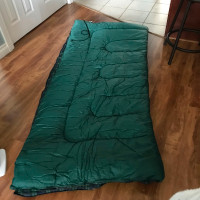 Woods sleeping bag - great condition