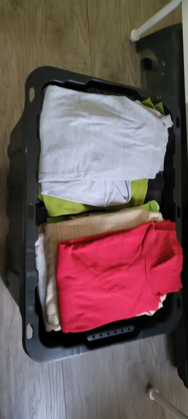 MEN'S  CLOTHING-, SWEAT shirts, , CAPS, GLOUSES, LINED PANT, dre in Men's in Mississauga / Peel Region - Image 6