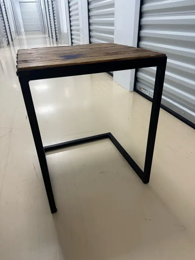 Side table604130303961344001