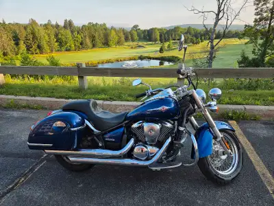 For sale 2008 Kawasaki Vulcan 900 Classic Motorcycle. This motorcycle is fuel injected and liquid co...