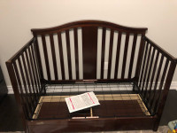 Graco Solano 4-in-1 Convertible Crib w/ Drawer+Mattress