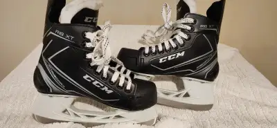 Childrens hockey skates, ccm ribcore size 2, View more
