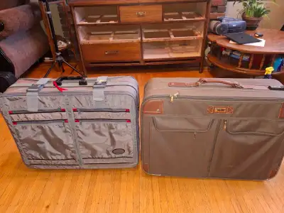 Used Luggage Set, View more