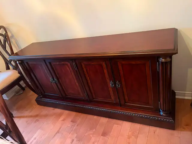 Dinning Room Sideboard Buffet Cabinet; Like New; Moving!!!62863281268481127