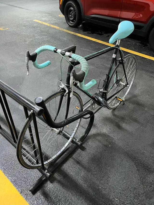 Bianchi Brava Road Bike in Road in City of Toronto - Image 3