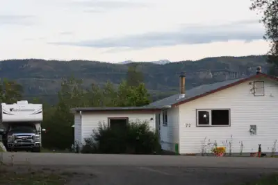 Million dollar view. 3 bdrm house, lvng. rm, dng rm, upgrd ktchn and main bthrm. Dtchd garage. Unfis...