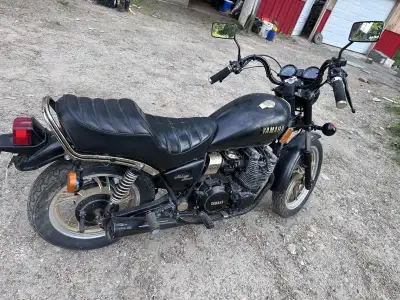 Selling a used 1981 Yamaha 650 Midnight Special with 20066 km. This classic motorcycle features a 65...
