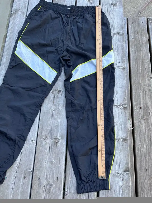 Garage Rain Pants Size Large in Women's - Bottoms in Barrie - Image 7