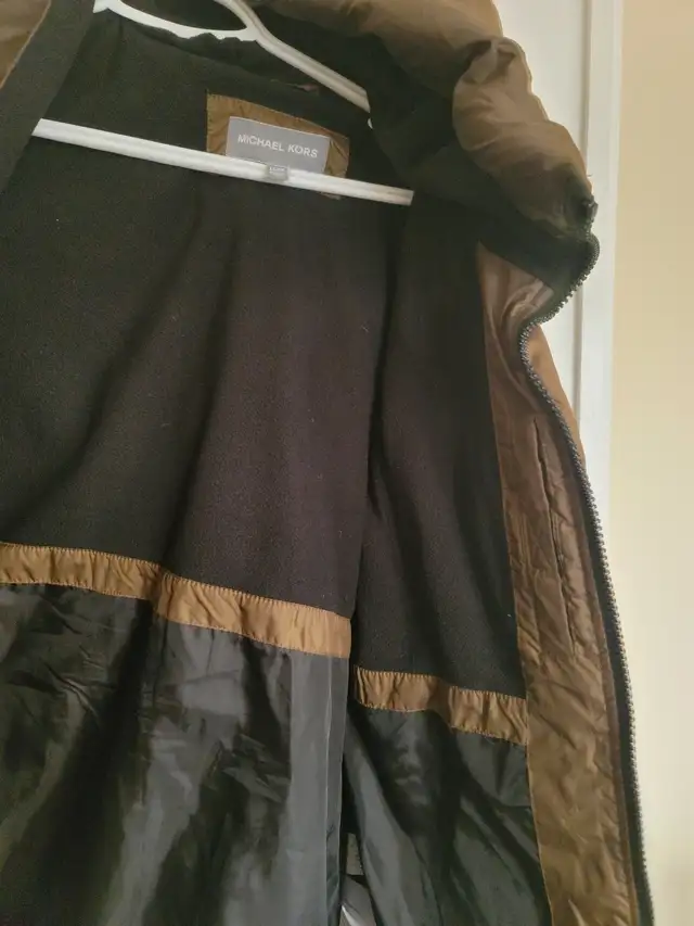 MICHAEL KORS KIDS WINTER JACKET SIZE 14-16 in Kids & Youth in Mississauga / Peel Region - Image 3