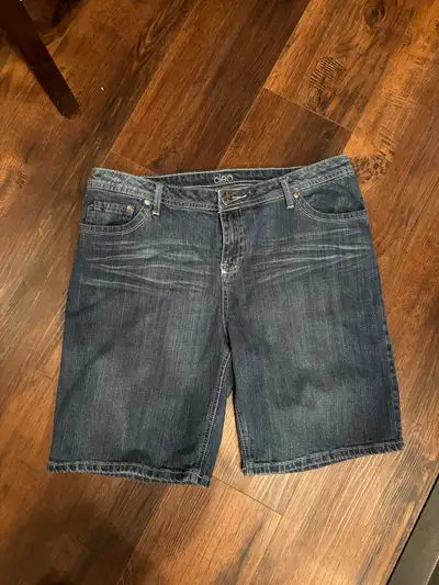 Cleo Jean shorts lady size 16, View more
