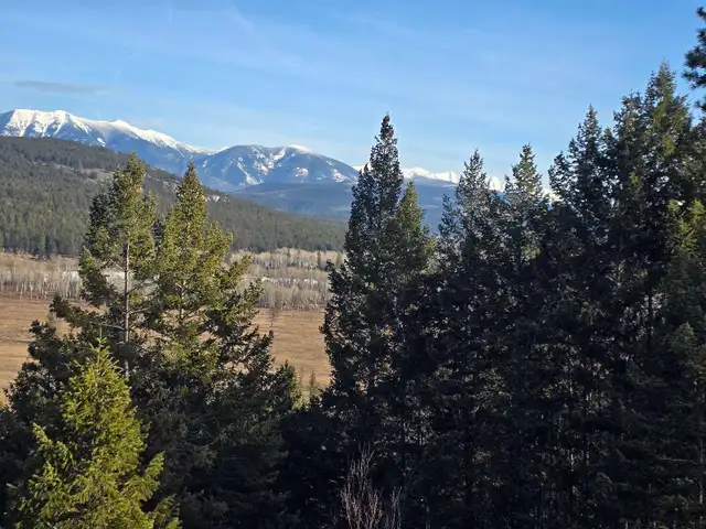 281-Acre Riverfront Property | Mountain Views | Kootenay in Land for Sale in Cranbrook - Image 10