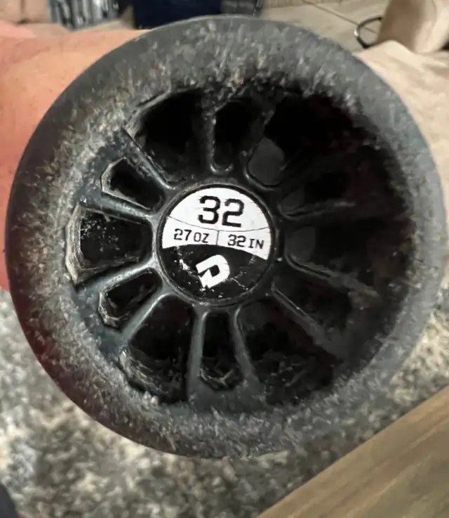 DEMARINI BASEBALL BAT in Baseball & Softball in Barrie - Image 5