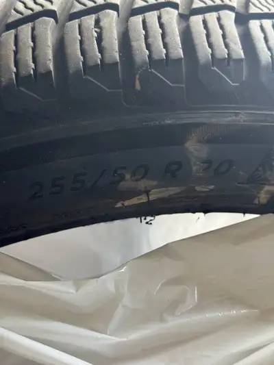 Used in 1 winter , excellent condition! QX60. Call Lu (647)821-7527