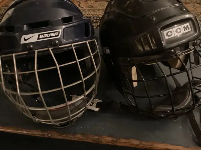 Children’s Hockey Helmet in Hockey in City of Toronto - Image 3