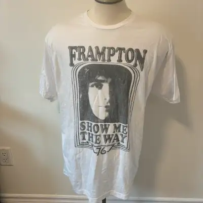 Peter  Frampton T-shirt men’s size extra large shirt, View more