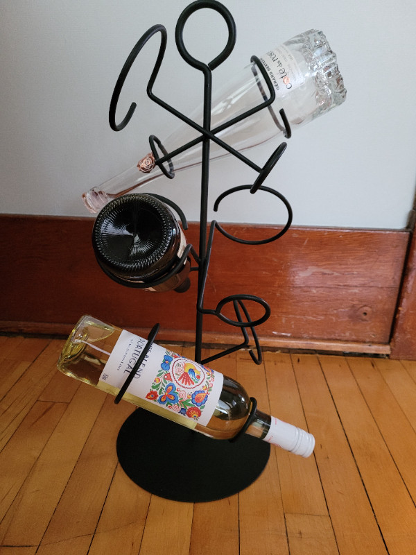 Metal Wine Rack in Home Décor & Accents in Red Deer - Image 2