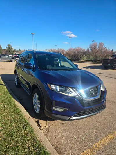 2020 Nissan Rogue AWD SV. No accident, Mint condition, one owner, Super Low mileage only 99k only. S...