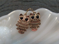 Adorable Gold Tone Owl Earrings