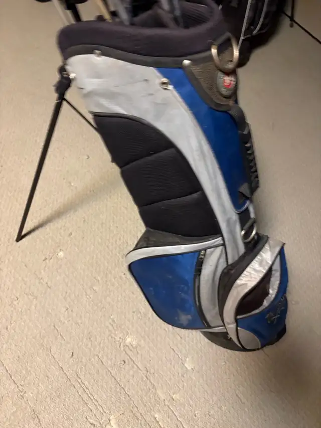 full set of women’s  right golf clubs and bag  in Golf in Guelph - Image 3