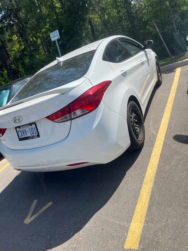 huyandai Elantra  in Cars & Trucks in Guelph