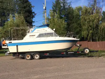 280 Volvo leg with dual props, electronic ignition, Lowrance GPS, command bridge, 2 depth sounders,...