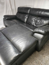  Beautiful genuine leather black sectional couch - free delivery