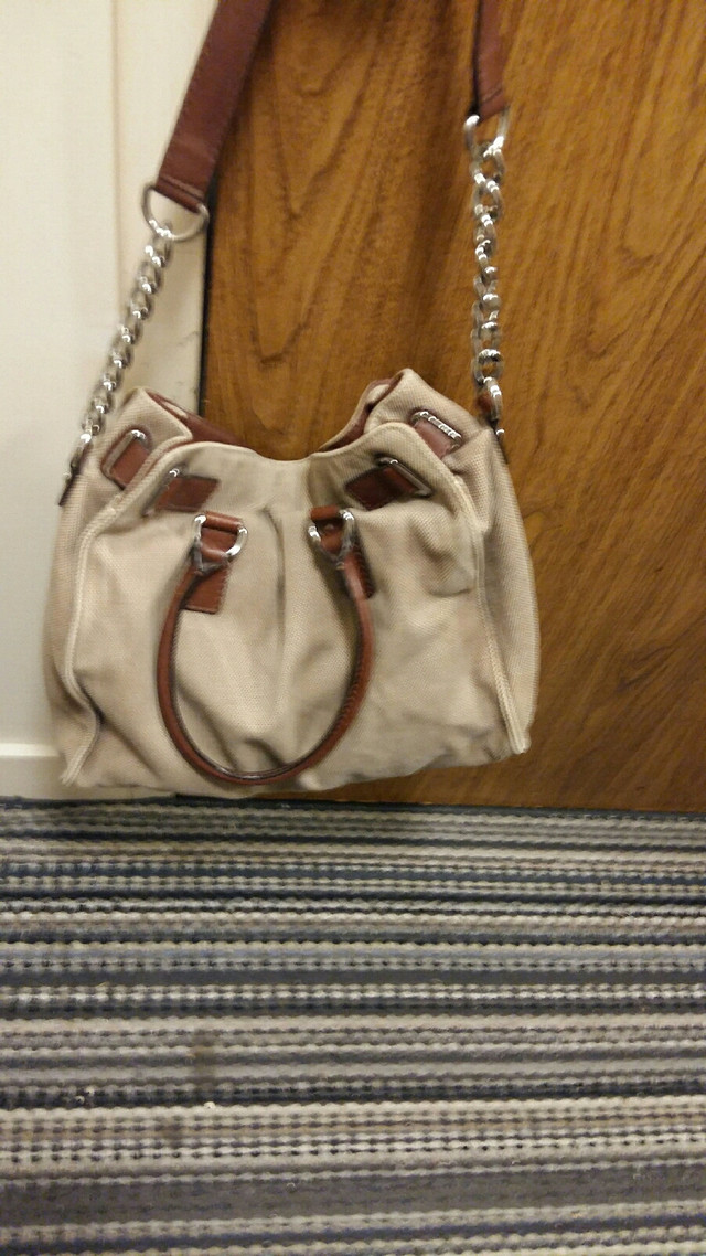 Michael Kors  Purse in Women's - Bags & Wallets in Red Deer - Image 4