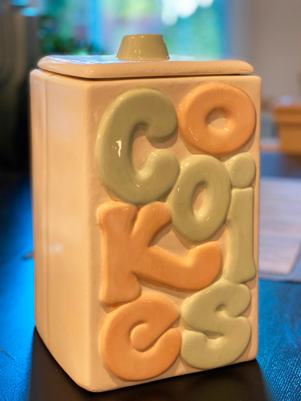 Ceramic Cookie Jar in Kitchen & Dining Wares in City of Toronto