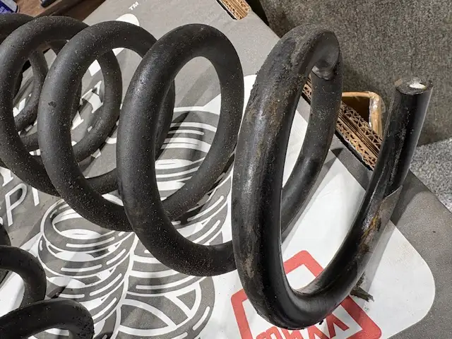 Coil Springs64612062413441122