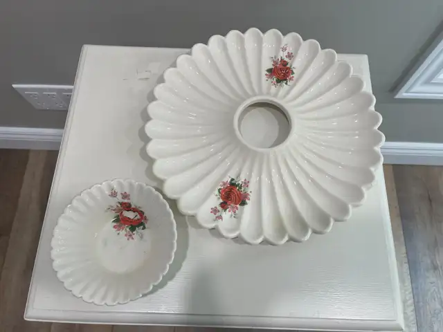 Vintage Chip and Dip or Vegetable Set in Kitchen & Dining Wares in Ottawa - Image 5