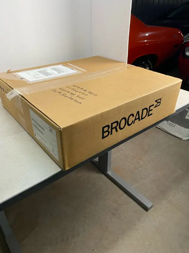 brocade ICX7450-48f-E Switch403929276750254086
