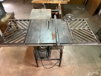 banc de scie beaver en fonte d’époque vintage, View more
