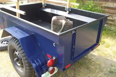 Restored Bantam trailer. 1/4 ton. New Coker Firestone Military 7.00-16 6-ply tires with new tubes. (...